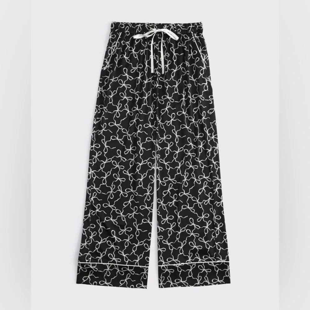 Abercrombie & Fitch Bow Satin Sleep Pants - Size XL